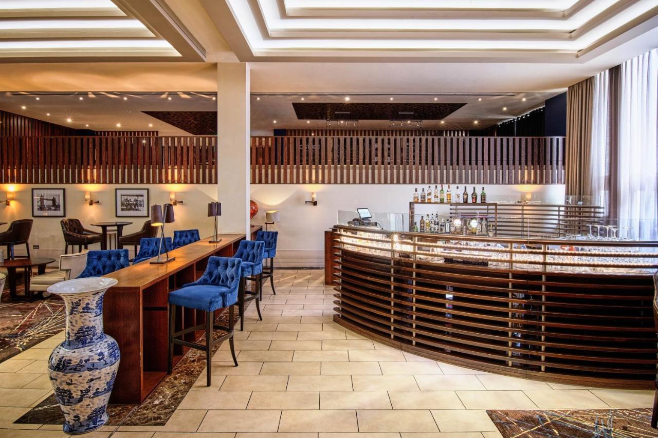 הית'רו Sheraton Heathrow Hotel מראה חיצוני תמונה