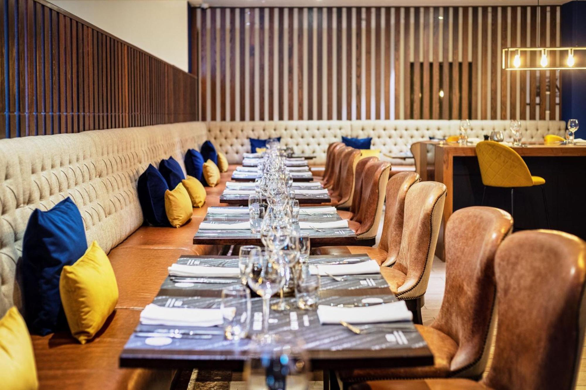 הית'רו Sheraton Heathrow Hotel מראה חיצוני תמונה