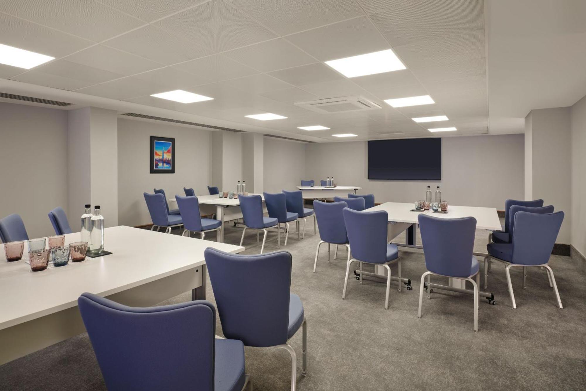הית'רו Sheraton Heathrow Hotel מראה חיצוני תמונה